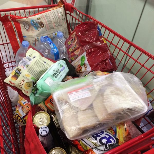 Photo taken at 홈플러스 (Home plus) by Sun H. on 8/17/2014-首尔东大门区千户大路133号 (龙头洞,Homeplus东大门店) Photo taken at 홈플러스 (Home plus) by Sun H. on 8/17/2014