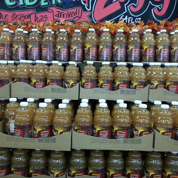 Photo taken at Trader Joe's by Nisha on 11/10/2013-美国加利福尼亚州费利蒙淘金路39324 Photo taken at Trader Joe's by Nisha on 11/10/2013