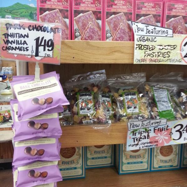 Photo taken at Trader Joe's by Lilybeth L. on 3/3/2013-美国加利福尼亚州费利蒙淘金路39324 Photo taken at Trader Joe's by Lilybeth L. on 3/3/2013