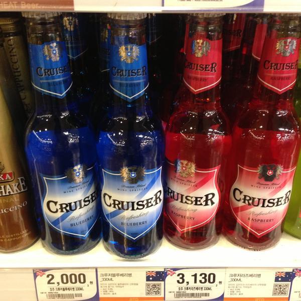 Photo taken at 홈플러스 (Home Plus) by zZenie on 4/20/2013-庆尚南道昌原市斗大洞415 Photo taken at 홈플러스 (Home Plus) by zZenie on 4/20/2013