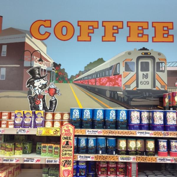 Photo taken at Trader Joe's by Emil H. on 10/8/2012-美国新泽西州米尔本广场187 Photo taken at Trader Joe's by Emil H. on 10/8/2012