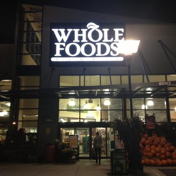 Photo taken at Whole Foods Market by Miss Nellom on 10/19/2012-美国佛罗里达州奥兰多土耳其湖路8003(位于沙湖路) Photo taken at Whole Foods Market by Miss Nellom on 10/19/2012