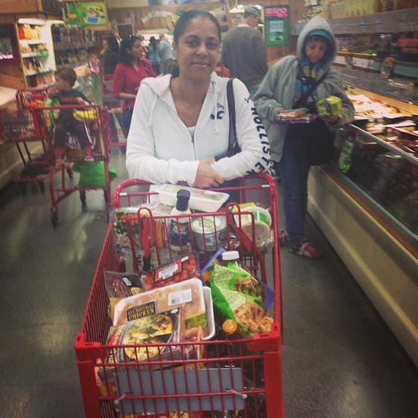 Photo taken at Trader Joe's by Eric H. on 2/5/2013-加利福尼亚州南帕萨迪纳盛大大道团街613号 Photo taken at Trader Joe's by Eric H. on 2/5/2013