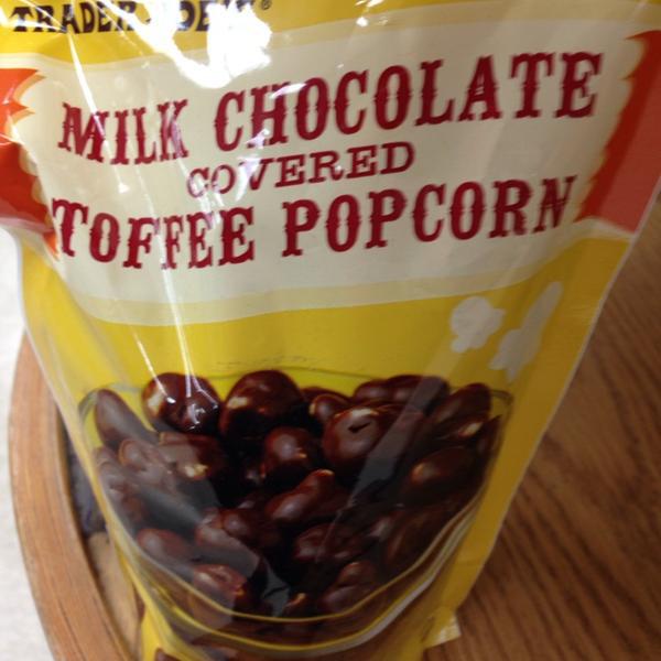 Photo taken at Trader Joe's by Christine S. on 11/30/2013-加利福尼亚州南帕萨迪纳盛大大道团街613号 Photo taken at Trader Joe's by Christine S. on 11/30/2013