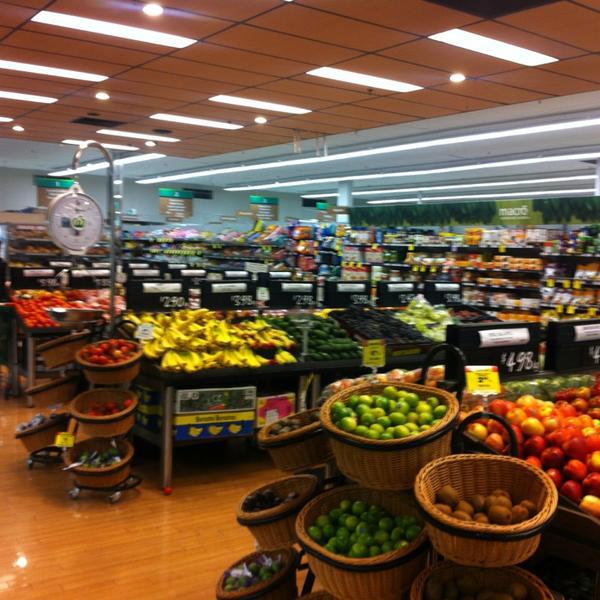 Photo taken at Woolworths by HYUN SU K. on 4/3/2013