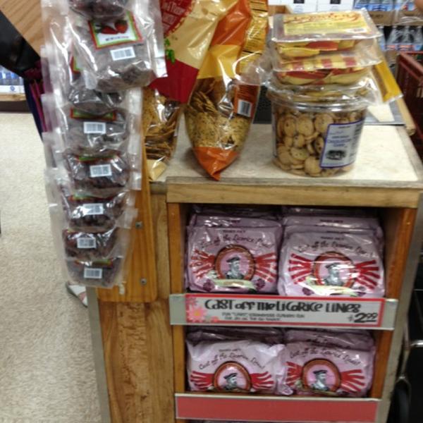 Photo taken at Trader Joe's by Jason on 9/27/2012-加利福尼亚州橙色商场塔斯汀北街2114号 Photo taken at Trader Joe's by Jason on 9/27/2012