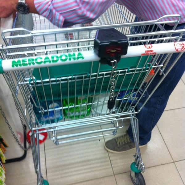 Photo taken at Mercadona by Jandro on 10/9/2012