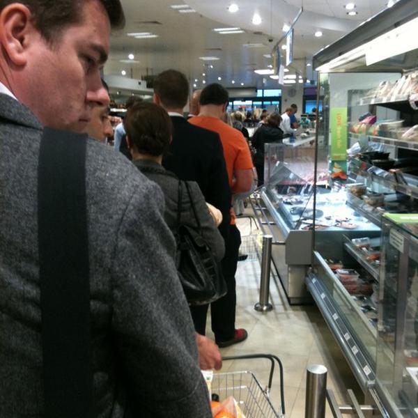 Waitrose 英国伦敦克拉珀姆交汇站圣约翰斯路40-44