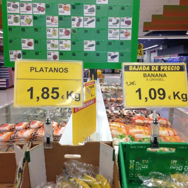 Photo taken at Mercadona by Lizbet P. on 6/10/2013