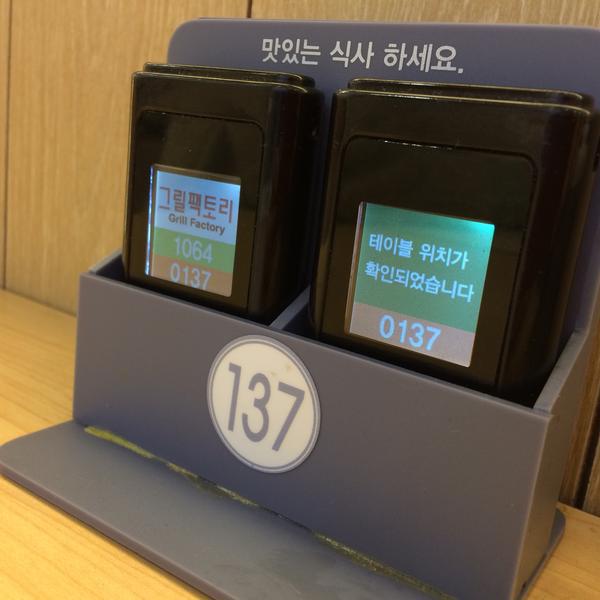 Photo taken at 홈플러스 / Home Plus by Kim J. on 4/6/2015