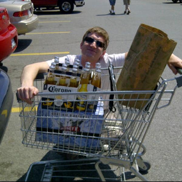 Photo taken at LCBO by Tabby on 8/3/2012-加拿大安大略省巴里市汉默街贝菲尔德街534 Photo taken at LCBO by Tabby on 8/3/2012