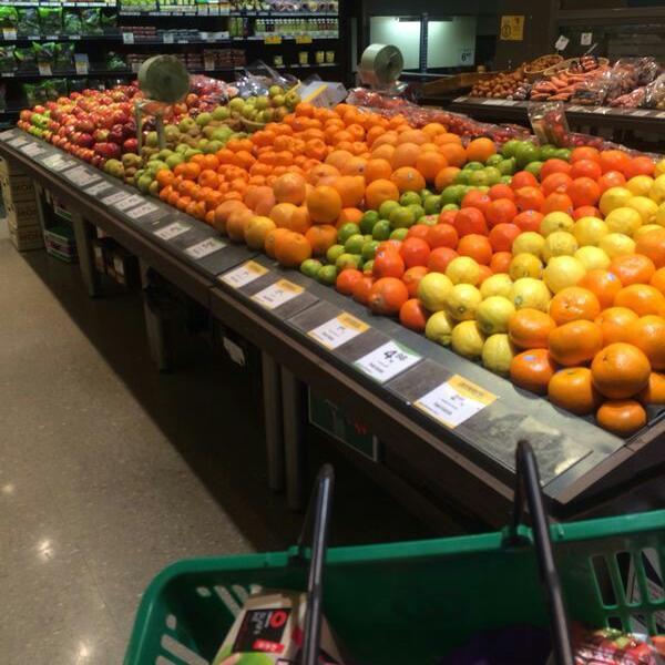 澳洲当地居民买的特产Woolworths超市悉尼店图片库 澳洲当地居民买的特产Woolworths超市悉尼店图片库