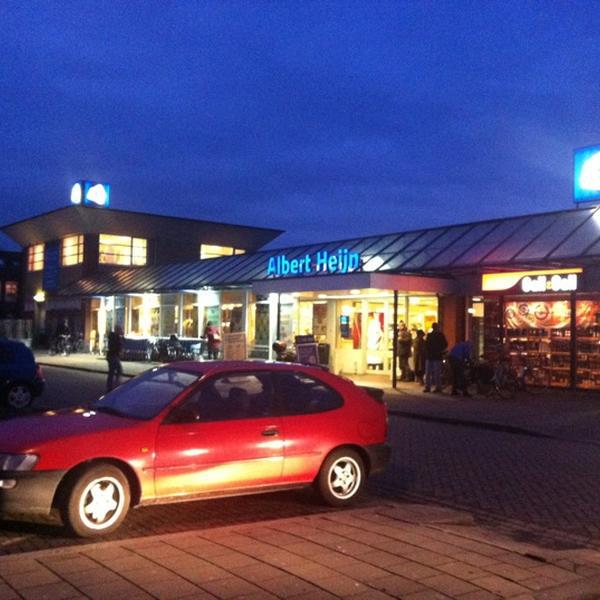 Photo taken at Albert Heijn by Pascal D. on 1/4/2011-荷兰弗莱福兰省阿尔梅勒波特广场15 Photo taken at Albert Heijn by Pascal D. on 1/4/2011