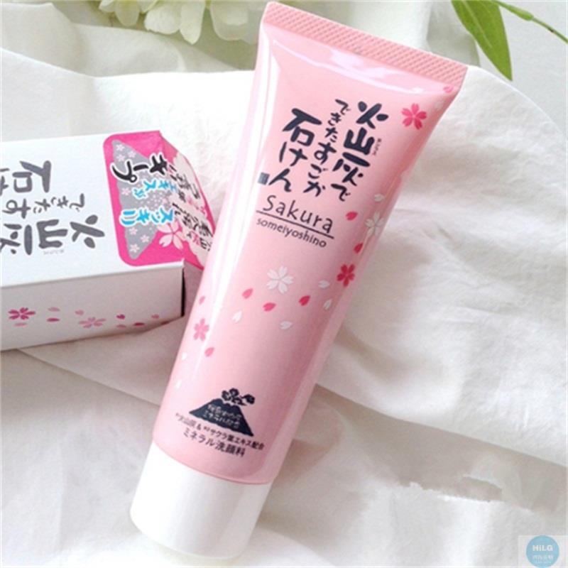 日本 火山洗颜BC樱花洁面乳100g/支