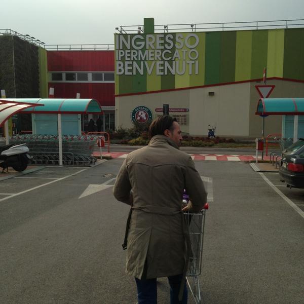 Photo taken at Auchan by Marinella G. on 2/20/2013-意大利伦巴第贝尔加莫卡尔杜奇大街55 Photo taken at Auchan by Marinella G. on 2/20/2013