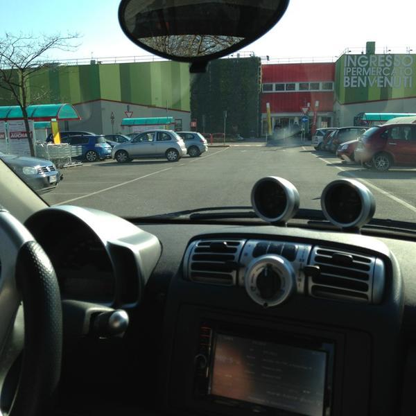 Photo taken at Auchan by Marinella G. on 2/10/2013-意大利伦巴第贝尔加莫卡尔杜奇大街55 Photo taken at Auchan by Marinella G. on 2/10/2013