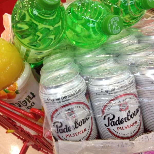 Photo taken at 롯데마트 (LOTTE Mart) by Tim on 3/13/2014-京畿道龙仁器兴区金山116乐天超市 Photo taken at 롯데마트 (LOTTE Mart) by Tim on 3/13/2014