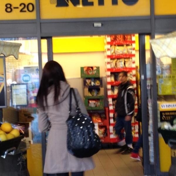 Photo taken at Netto by Maloursula T. on 4/30/2012