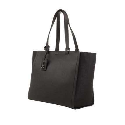 现货CK/凯文克莱女包包 LOGO包身欧美时尚女包 手提包K6EK600546 现货CK/凯文克莱女包包 LOGO包身欧美时尚女包 手提包K6EK600546