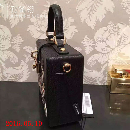 DolceGabbana杜嘉班纳女包16新款黑色时尚手提包 小箱子 限量款 DolceGabbana杜嘉班纳女包16新款黑色时尚手提包 小箱子 限量款