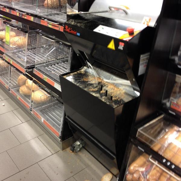 Photo taken at Proxy Delhaize by Sofie D. on 10/9/2013