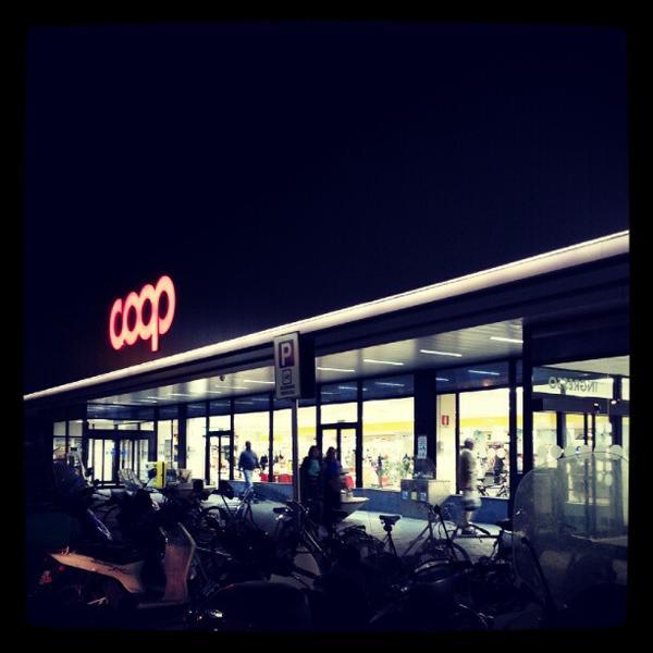 Photo taken at Coop Cisanello, Pisa by Gideon Y. on 10/8/2012-意大利托斯卡纳比萨斯散奈尔1-3区马纳拉瓦尔吉米利路 Photo taken at Coop Cisanello, Pisa by Gideon Y. on 10/8/2012