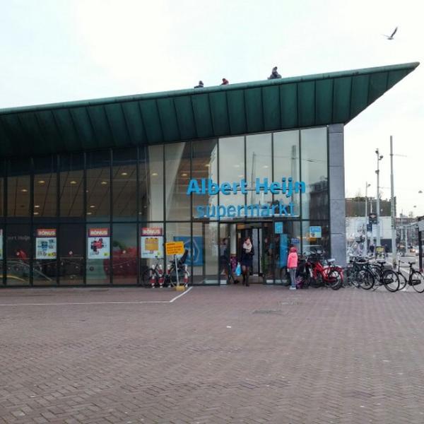 Photo taken at Albert Heijn by Alexandre L. on 12/26/2014-荷兰北荷兰省阿姆斯特丹范巴尔勒街33a Photo taken at Albert Heijn by Alexandre L. on 12/26/2014