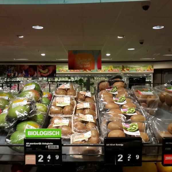 Photo taken at Albert Heijn by Dean I. on 4/1/2015-荷兰北荷兰省阿姆斯特丹范巴尔勒街33a Photo taken at Albert Heijn by Dean I. on 4/1/2015