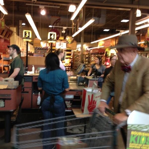 Photo taken at Whole Foods Market by Robert S. on 9/28/2012-田纳西州纳什维尔市希尔斯伯勒帕克(在沃菲尔德区)4021 Photo taken at Whole Foods Market by Robert S. on 9/28/2012