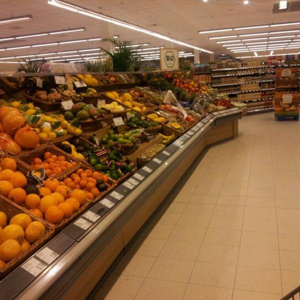 Photo taken at EDEKA by Jongil L. on 2/21/2012