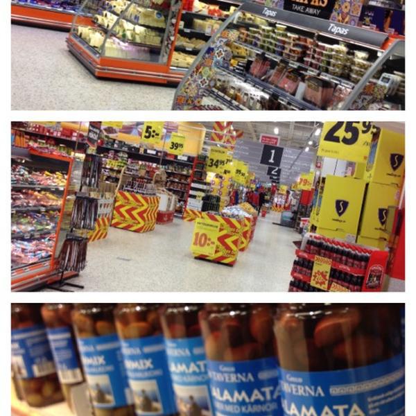 Photo taken at ICA Maxi Stormarknad by Tomas L. on 1/12/2012-瑞典西约塔兰省哥德堡帕尔蒂勒平行街1号 Photo taken at ICA Maxi Stormarknad by Tomas L. on 1/12/2012