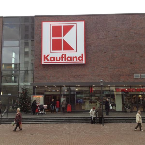 Photo taken at Kaufland by Dirk B. on 12/17/2012