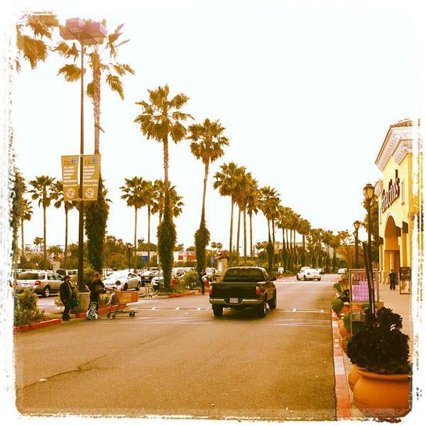 Photo taken at Whole Foods Market by Tom R. on 5/13/2012-加利福尼亚州埃尔塞贡多塞普尔维达大道760 Photo taken at Whole Foods Market by Tom R. on 5/13/2012