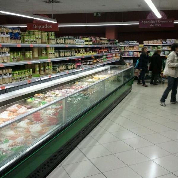 Photo taken at Mercadona by Gabriel A. on 2/17/2012