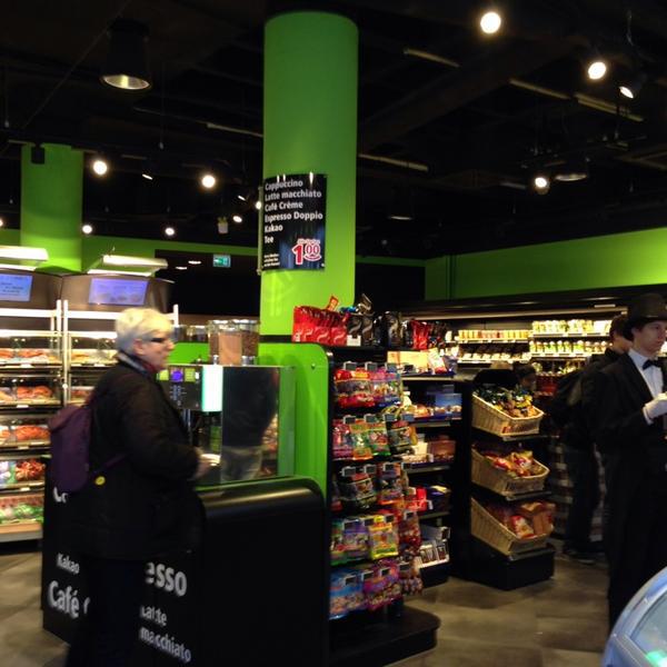 Photo taken at REWE to GO by Markus on 3/1/2014-德国北莱茵威斯特法伦州科隆主街63 Photo taken at REWE to GO by Markus on 3/1/2014