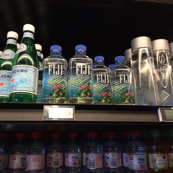 Photo taken at REWE to GO by Tinchen F. on 5/19/2014