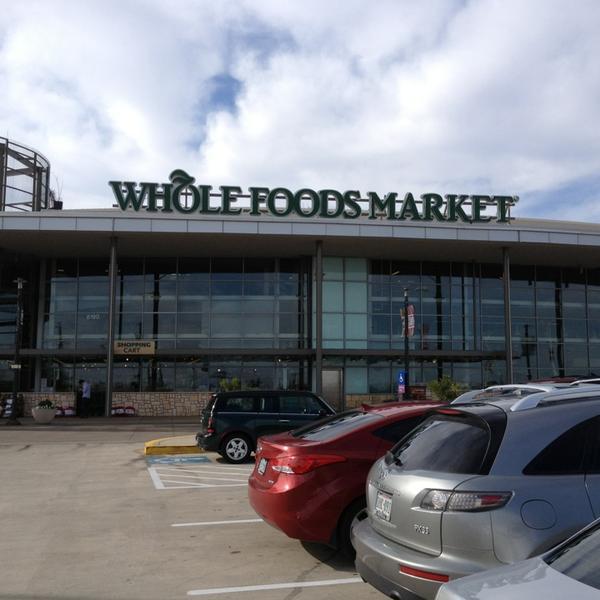 Photo taken at Whole Foods Market by Tim B. on 1/11/2013-德克萨斯州达拉斯科技公园8190(在格林维尔大道) Photo taken at Whole Foods Market by Tim B. on 1/11/2013