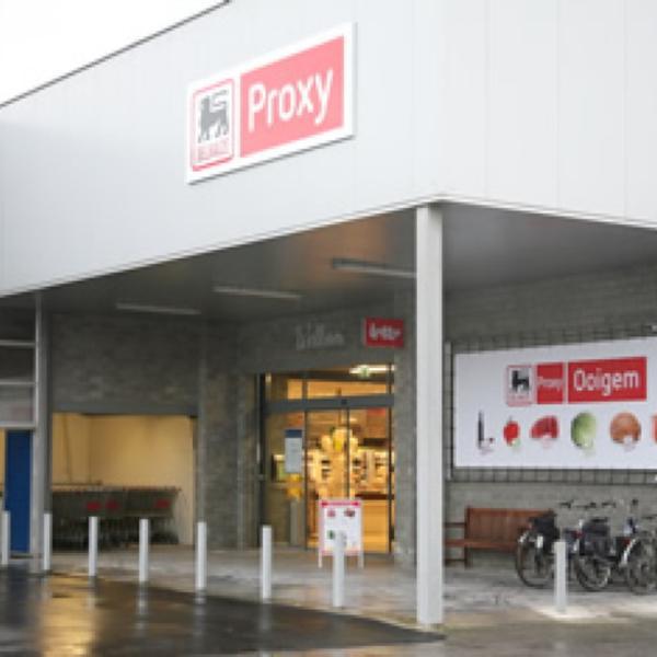 Photo taken at Proxy Delhaize by Hélène V. on 4/4/2013