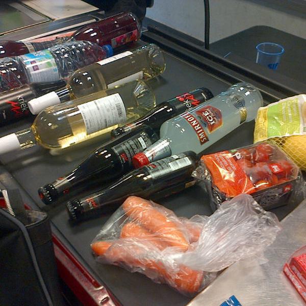 Photo taken at Proxy Delhaize by Elien G. on 6/25/2013