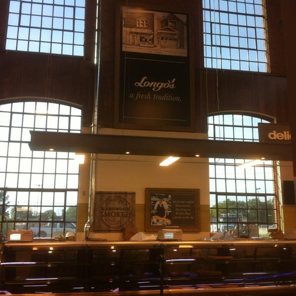 Photo taken at Longo's by Lilly M. on 8/26/2012-加拿大多伦多莱尔德街道93 Photo taken at Longo's by Lilly M. on 8/26/2012