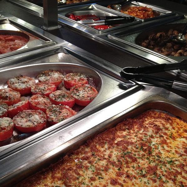 Photo taken at Longo's by Fariba R. on 7/7/2013-加拿大多伦多莱尔德街道93 Photo taken at Longo's by Fariba R. on 7/7/2013