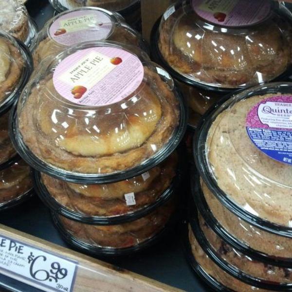 Photo taken at Trader Joe's by Jim H. on 3/14/2012-美国伊利诺斯州内珀维尔华盛顿街44 Photo taken at Trader Joe's by Jim H. on 3/14/2012