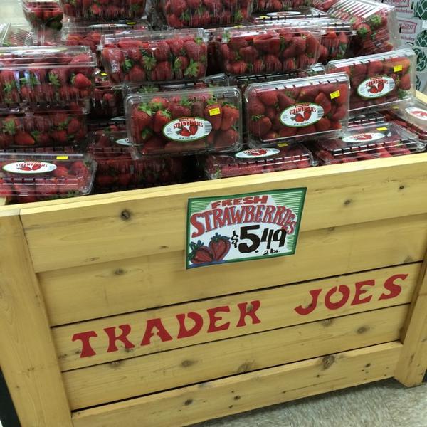 Photo taken at Trader Joe's by J C. on 3/15/2014-美国加利福尼亚州帕萨迪纳罗斯米德大道北467 Photo taken at Trader Joe's by J C. on 3/15/2014