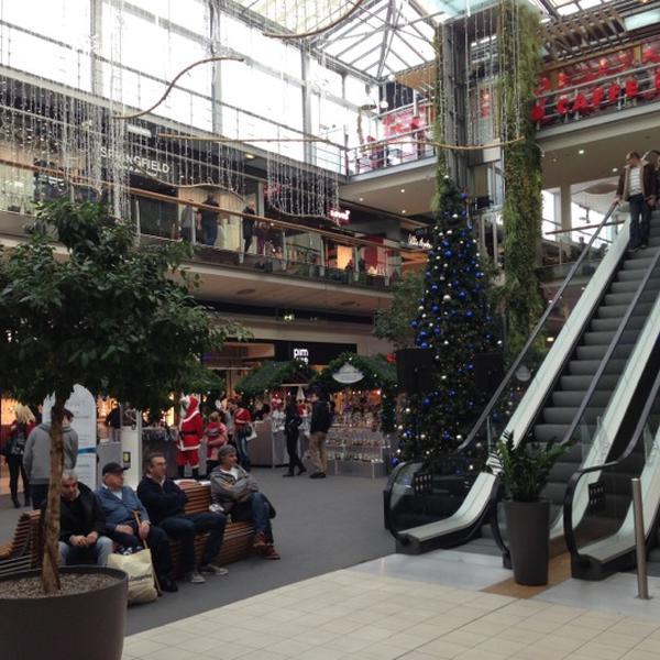 Photo taken at Donauzentrum by Umid R. on 12/10/2012-奥地利维也纳格拉街81 Photo taken at Donauzentrum by Umid R. on 12/10/2012