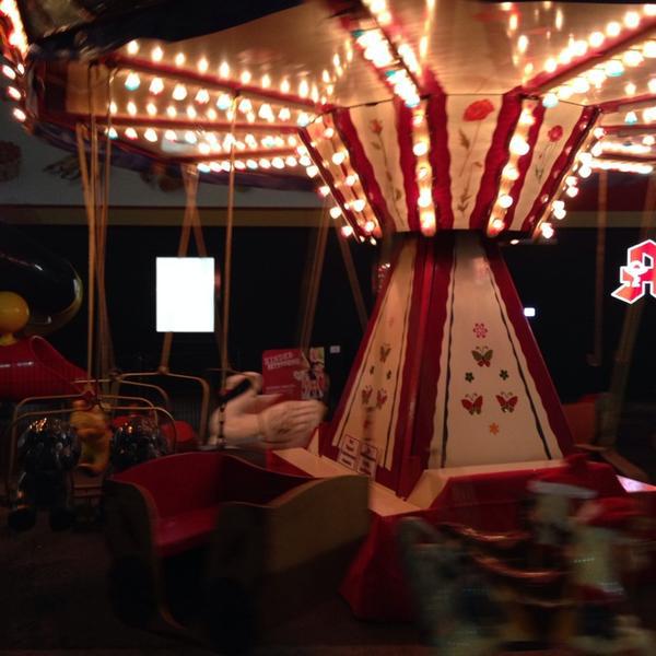 Photo taken at REWE Center by Jo S. on 12/13/2013-德国黑森州达姆施塔特达姆施塔特库尔特舒马赫环4 Photo taken at REWE Center by Jo S. on 12/13/2013