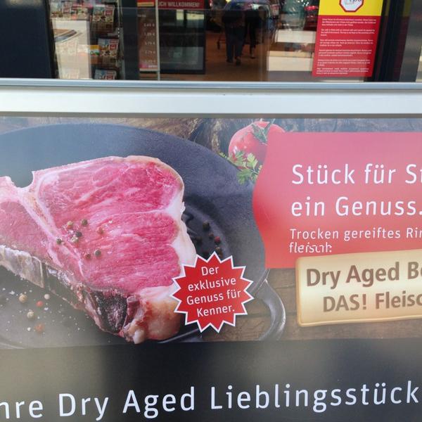 Photo taken at REWE Center by Carsten B. on 8/29/2013-德国黑森州达姆施塔特达姆施塔特库尔特舒马赫环4 Photo taken at REWE Center by Carsten B. on 8/29/2013