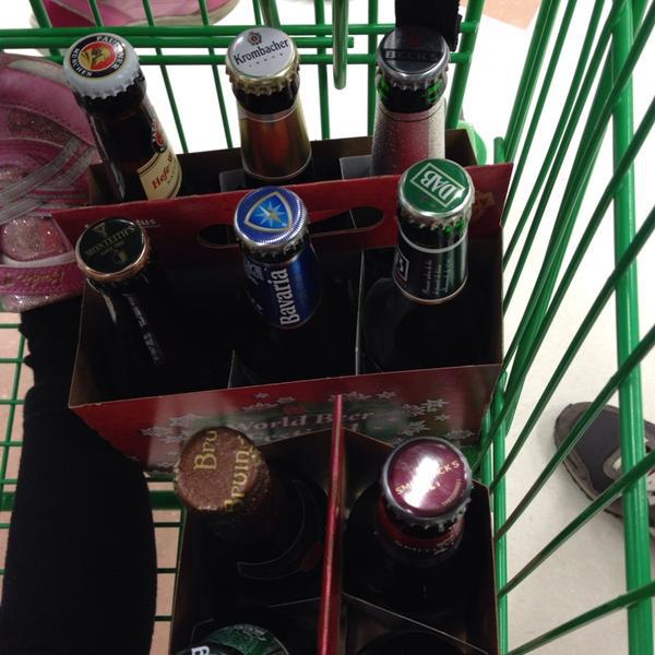 Photo taken at 홈플러스 (Home plus) by KJ on 12/15/2013-京畿道安养市东安区162 Photo taken at 홈플러스 (Home plus) by KJ on 12/15/2013