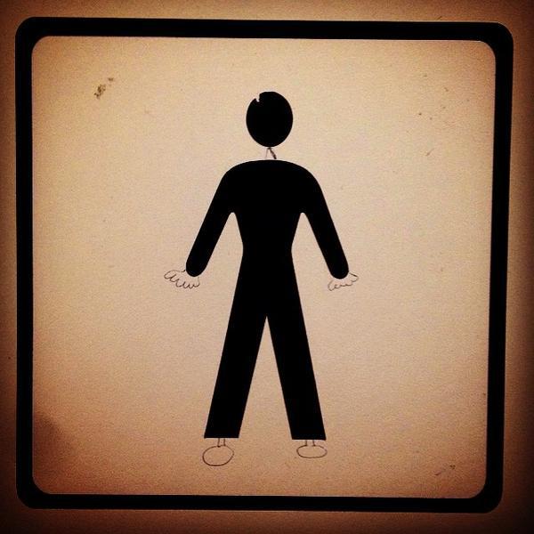 Photo taken at Bennet by Fabio M. on 10/5/2014-意大利伦巴第科莫阿夏戈大街2 Photo taken at Bennet by Fabio M. on 10/5/2014