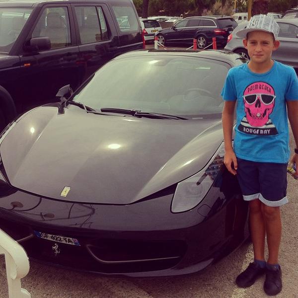 Photo taken at Monoprix by Zvezdelina K. on 8/28/2012-法国昂蒂布戴高乐广场 Photo taken at Monoprix by Zvezdelina K. on 8/28/2012