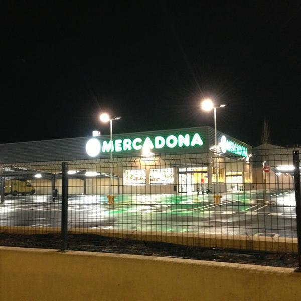 Photo taken at Mercadona by jesus on 1/3/2013